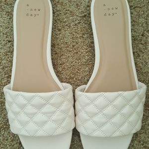 Ivory, Quilted Slip-on Sandles